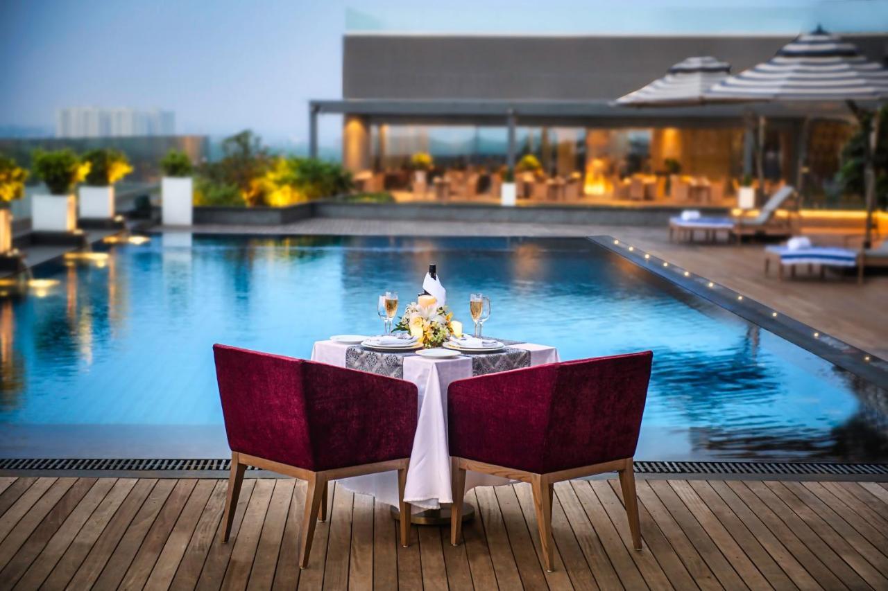 Vivanta Bhubaneswar DN Square Bagian luar foto