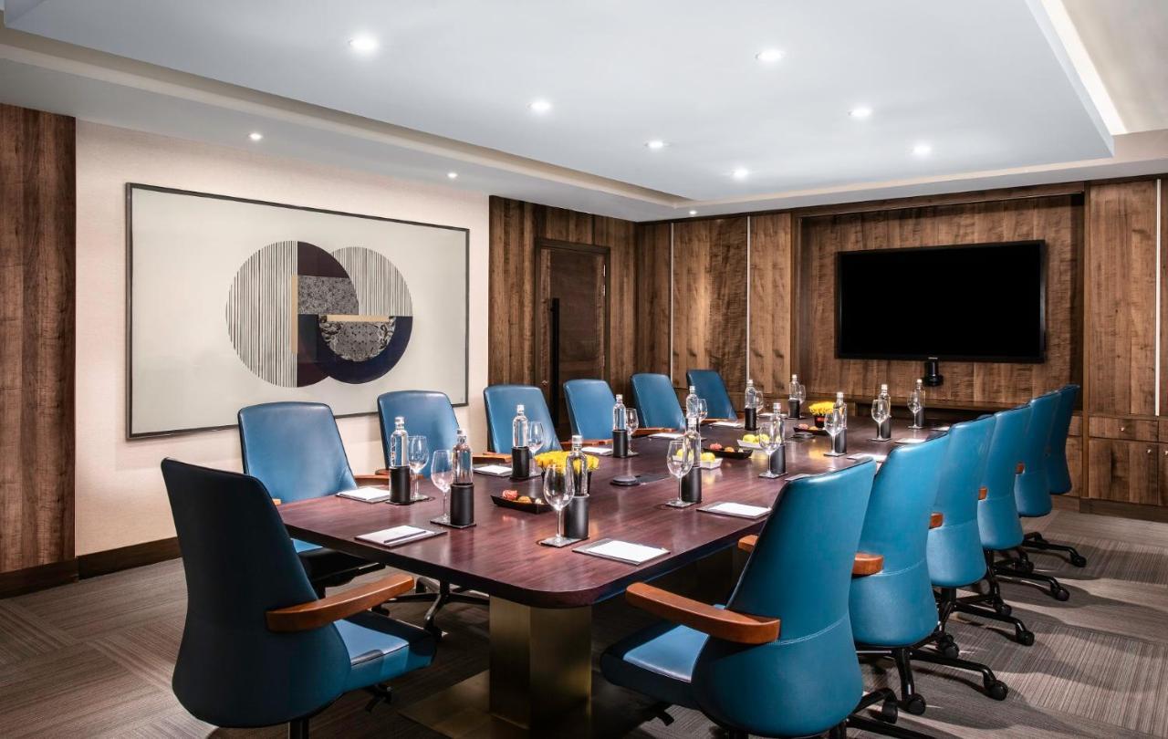Vivanta Bhubaneswar DN Square Bagian luar foto