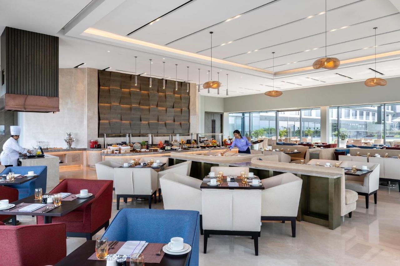 Vivanta Bhubaneswar DN Square Bagian luar foto