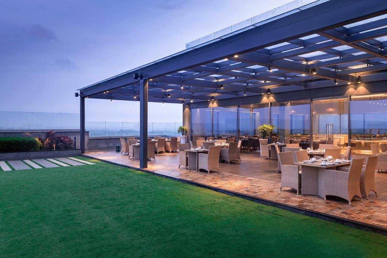 Vivanta Bhubaneswar DN Square Bagian luar foto