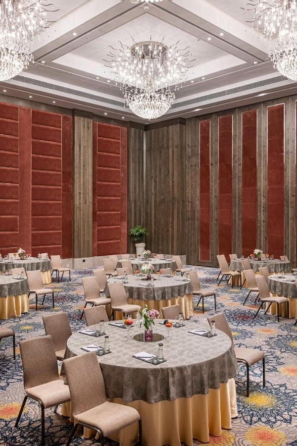 Vivanta Bhubaneswar DN Square Bagian luar foto