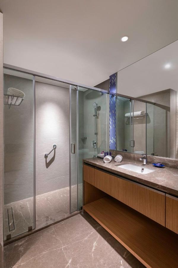 Vivanta Bhubaneswar DN Square Bagian luar foto