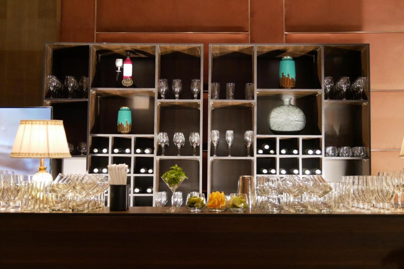 Vivanta Bhubaneswar DN Square Bagian luar foto
