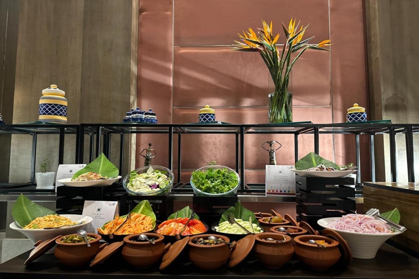 Vivanta Bhubaneswar DN Square Bagian luar foto