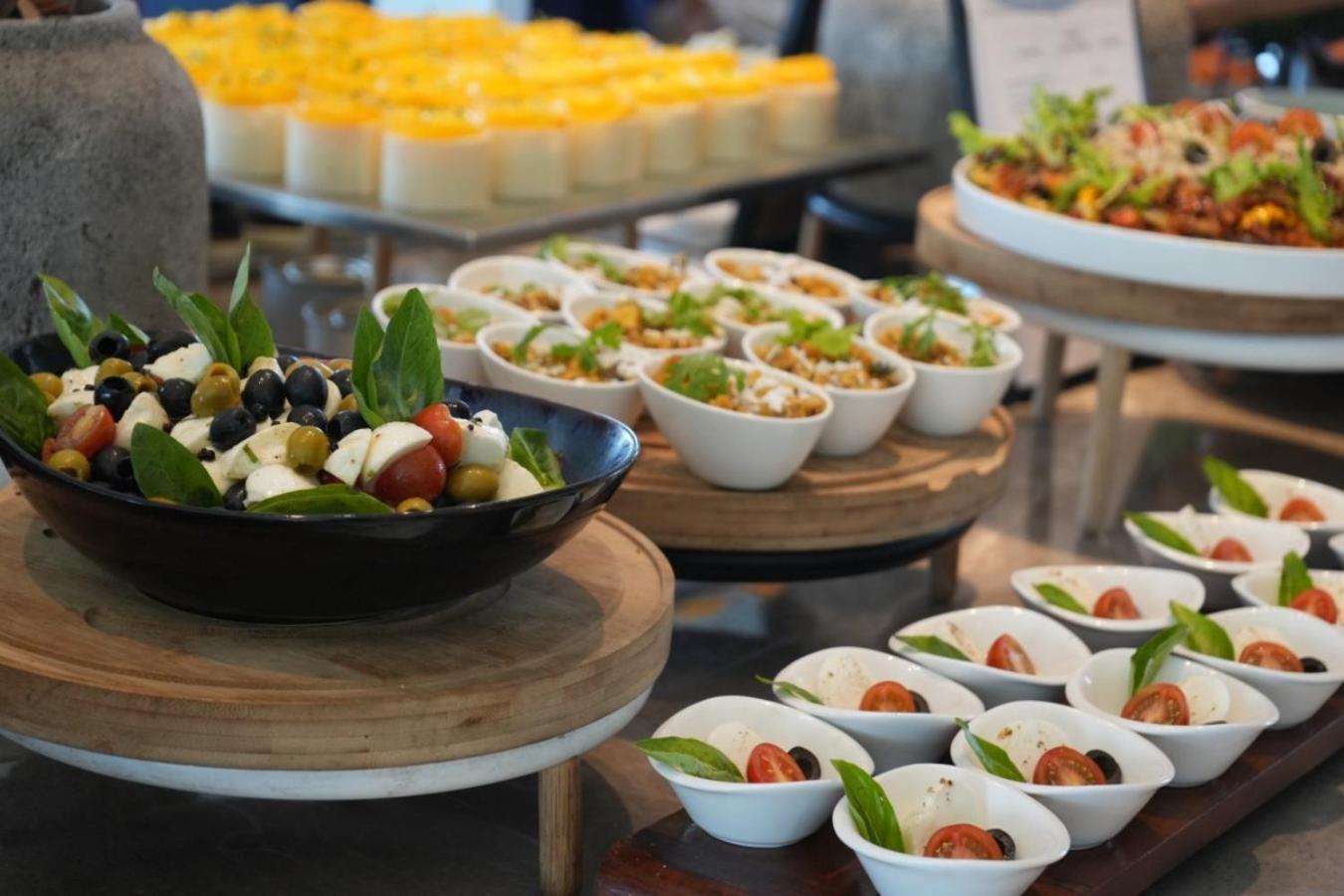 Vivanta Bhubaneswar DN Square Bagian luar foto